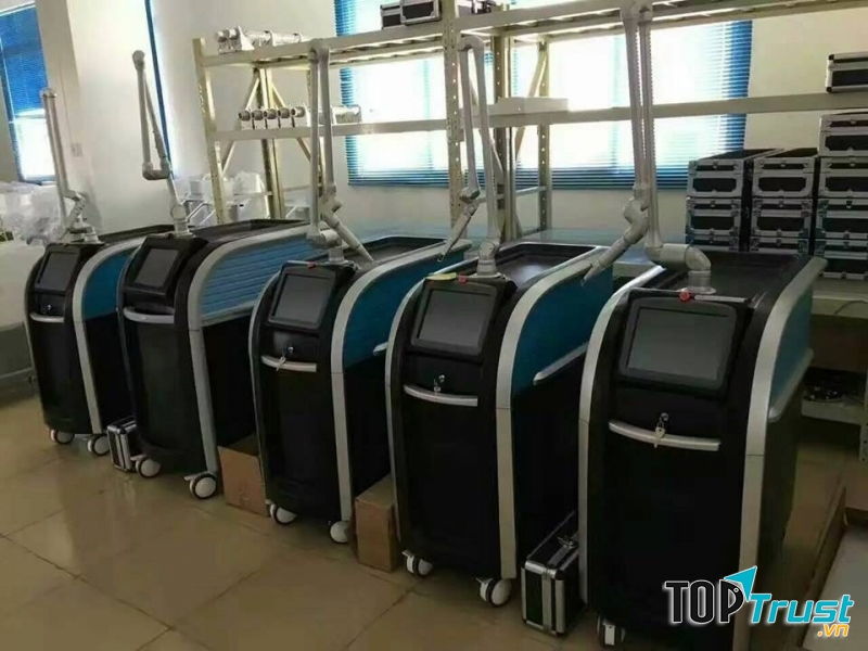 Máy Xóa Xăm Laser Trục Khuỷu