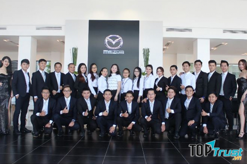 Showroom Mazda Bình Tân