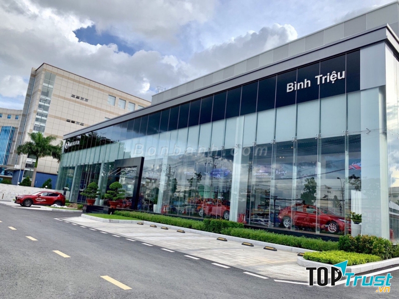 Showroom Mazda Bình Triệu