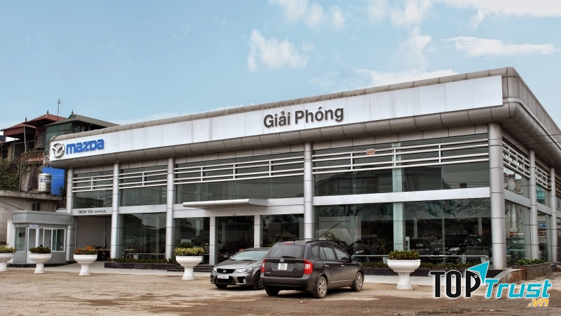Hình ảnh showroom Mazda Giải Phóng.