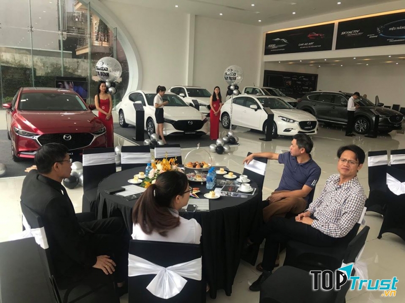 Showroom Mazda Nam Định