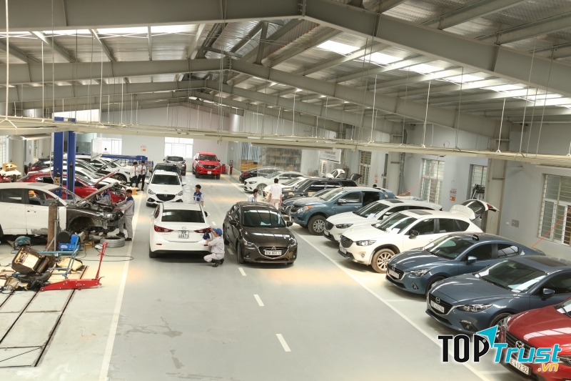 Hình ảnh một số mẫu xe tại Mazda Nguyễn Trãi.