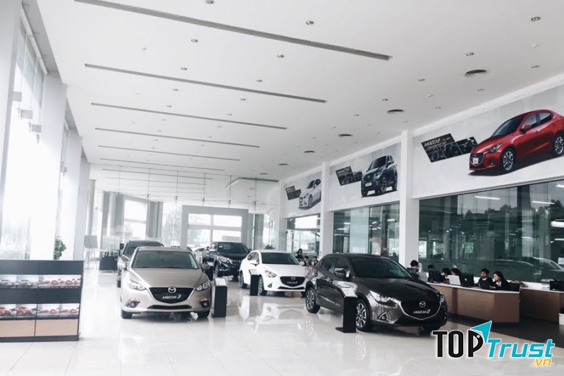 Phòng triển lãm xe Mazda Vinh