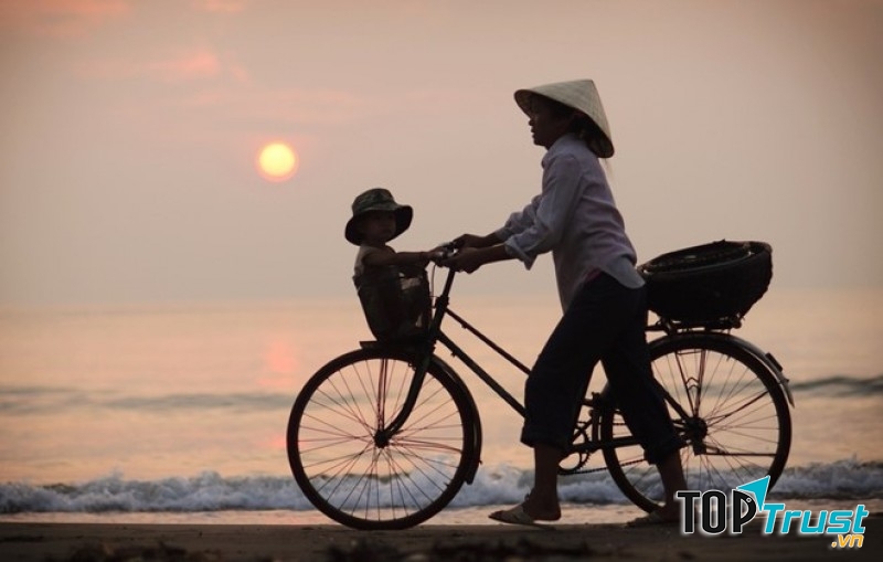 Mẹ! Người vun vén gia đình em
