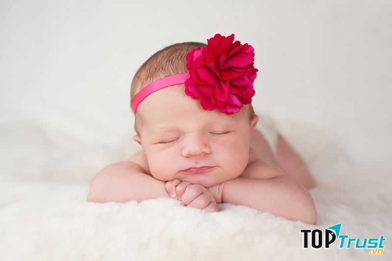 Bạn đã bao giờ ngắm mẹ ngủ để thấy những nếp nhăn trên khuôn mặt mẹ chưa