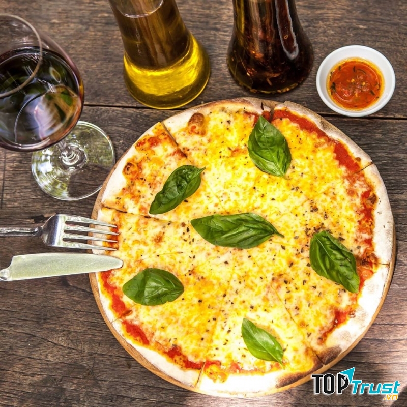 Menu món Âu có mức giá trung bình, có vẻ nhỉnh hơn những địa chỉ khác một chút nhưng phù hợp với chất lượng.