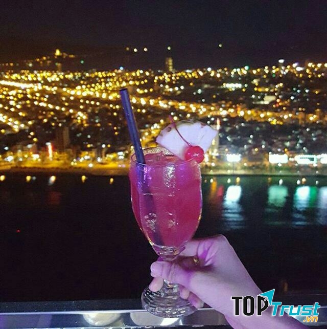 Quán cà phê này là một đứa con tinh thần tâm huyết của MC Nguyễn Cao Kỳ Duyên