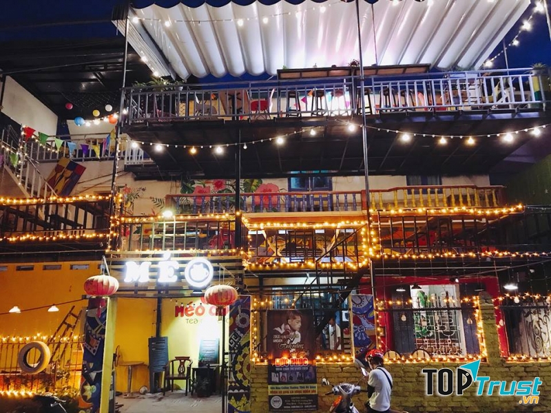 Đến với Méo coffe, bạn sẽ tha hồ được check in với những không gian tuyệt đẹp