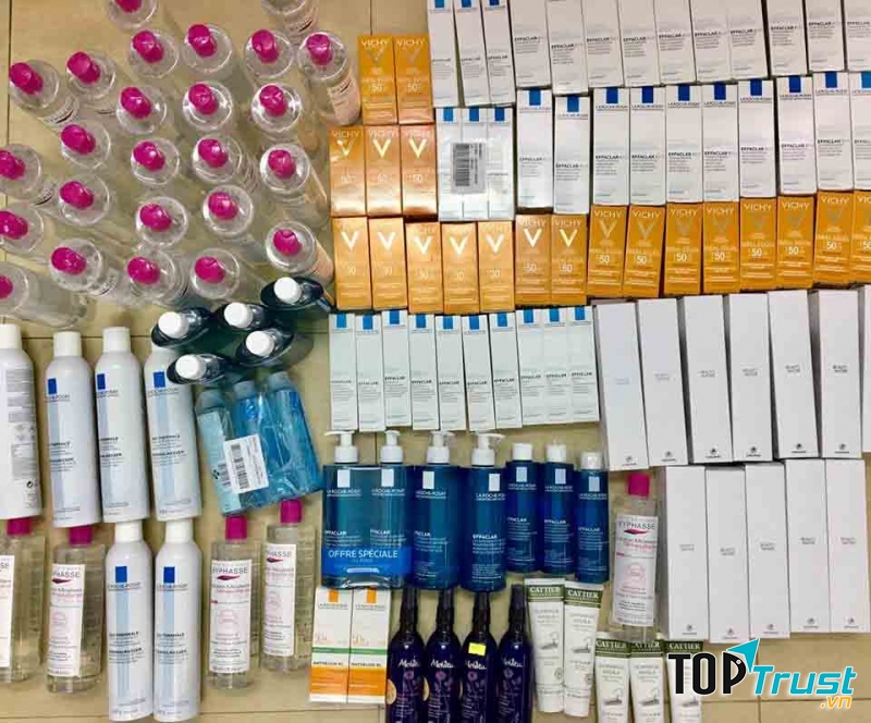 Mèo Cosmetic luôn tràn ngập hàng về để bạn tha hồ mua sắm khỏi lo cháy hàng.