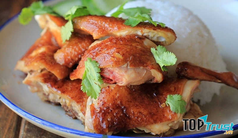 Cánh gà mà chấm xì dầu thì ngon khỏi nói.