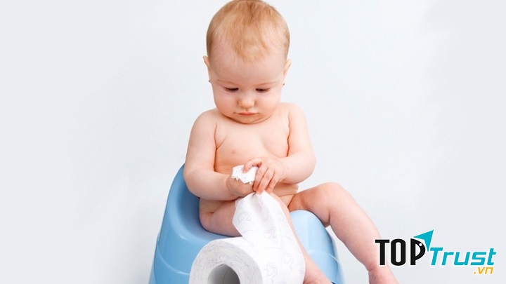 Mẹo trị táo bón cho trẻ sơ sinh