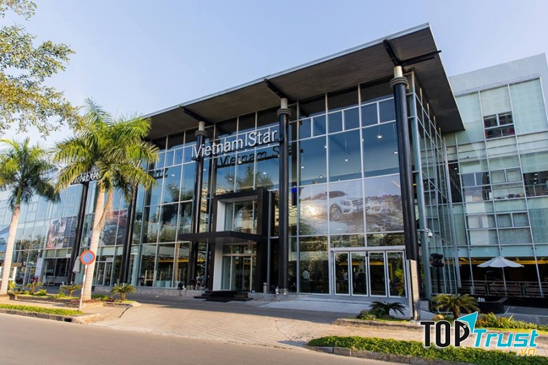 Mercedes Phú Mỹ Hưng (Vietnam Star)