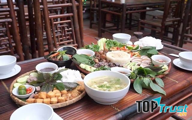 Những món ăn ở Mẹt Quán rất đúng với tên gọi