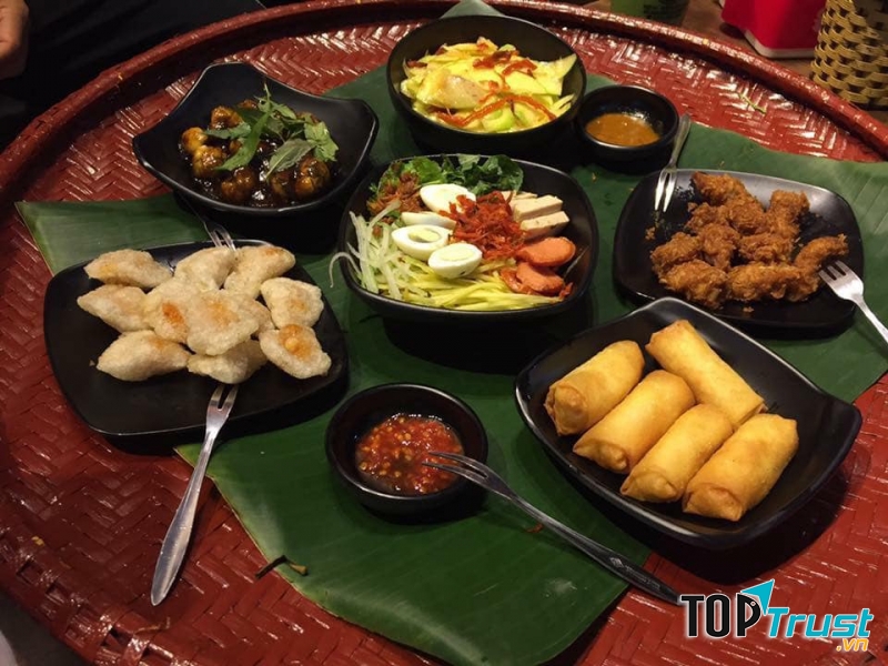 Món ăn vặt ở Mẹt quán