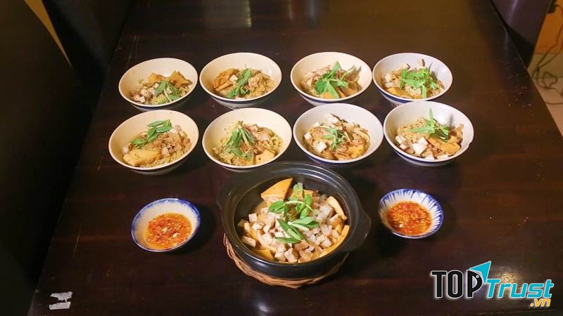 Mì 7 tô - Nhà hàng Cầu Vồng