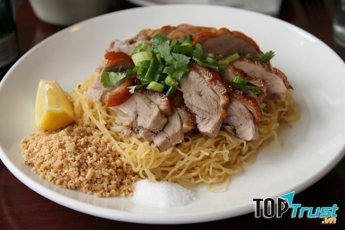 Mì Ba mee moo