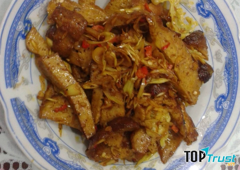 Mì căn chiên sả ớt