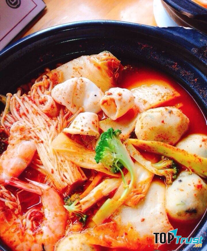 Mì cay thơm ngon, hấp dẫn tại Omega