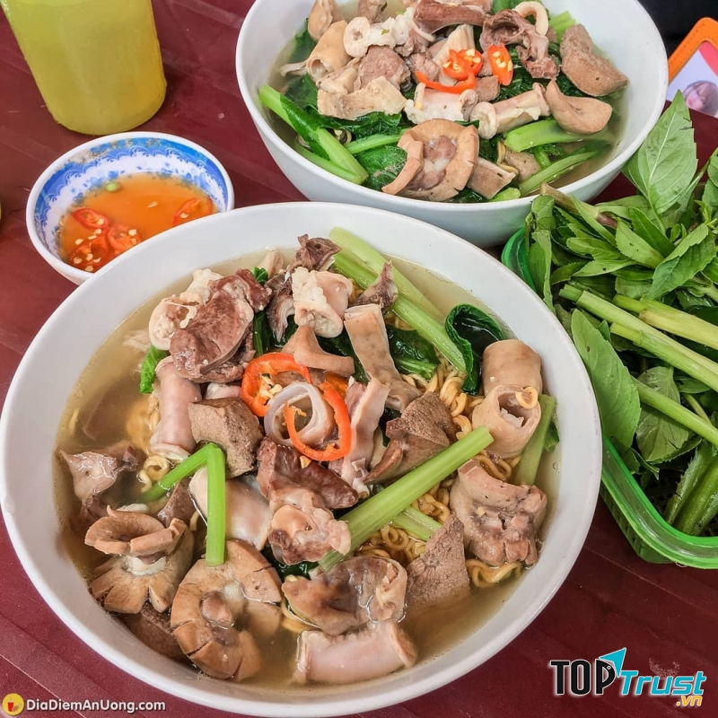 Mì lòng Đội Cấn