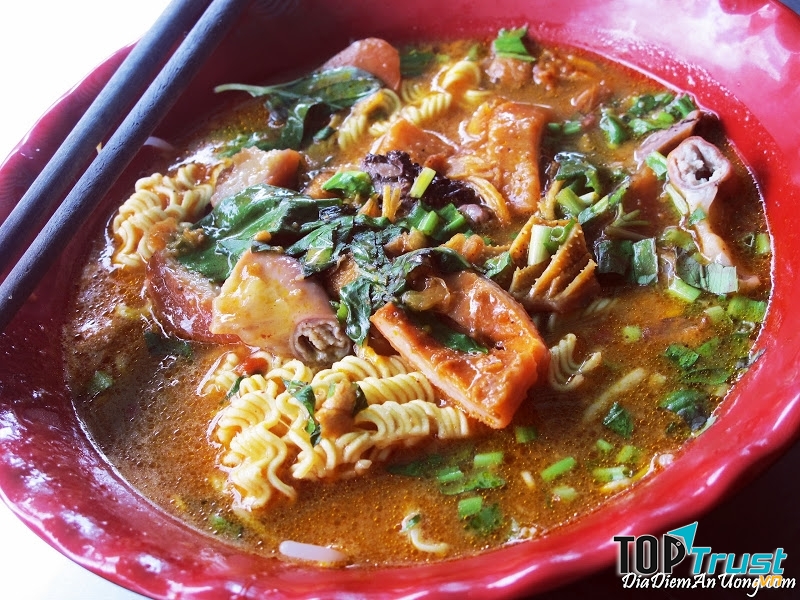 Mì phá lấu Cô Thảo