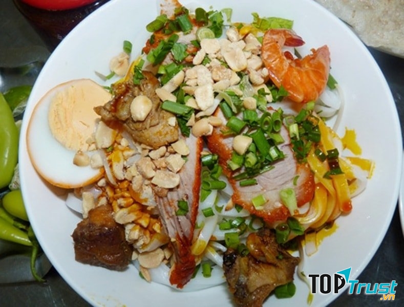 Dù trải qua thời gian rất lâu nhưng mì Quảng bà Lữ vẫn giữ nguyên hương vị cũ