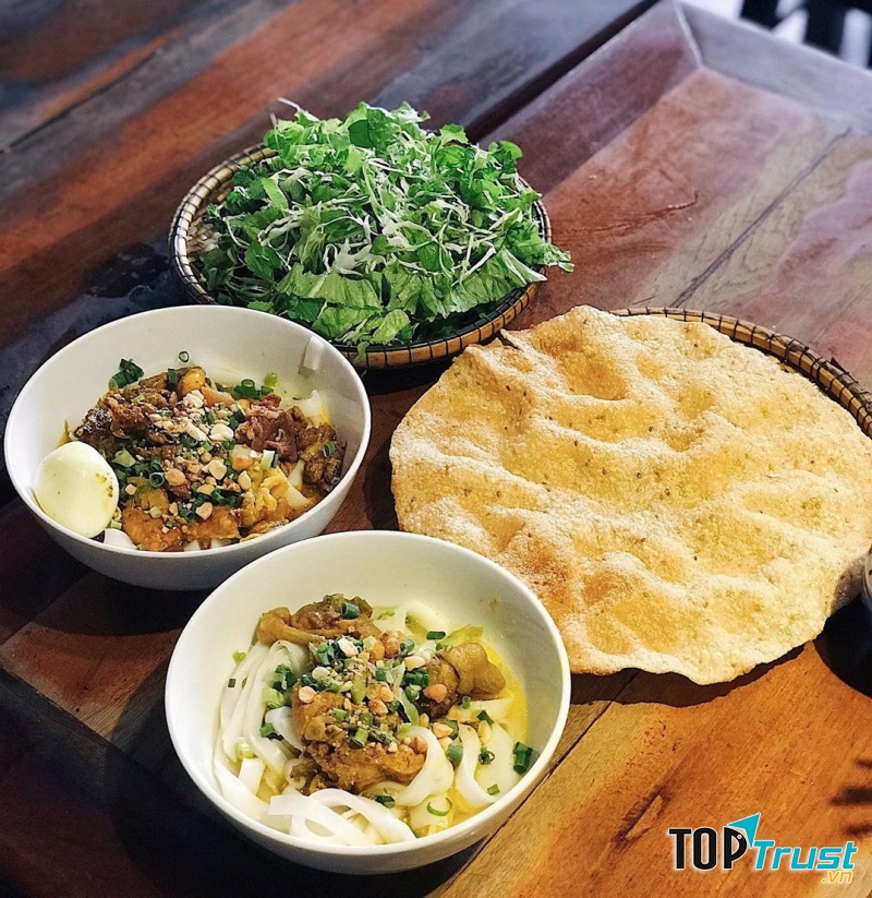 Mì quảng Bà Sương.