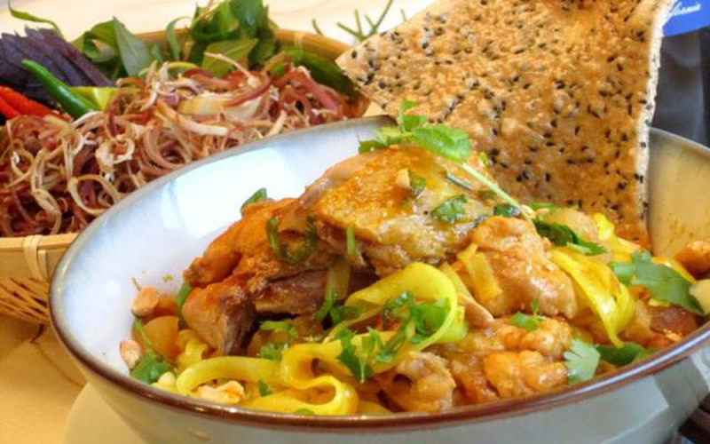 Món mì quảng bắt mắt vô cùng