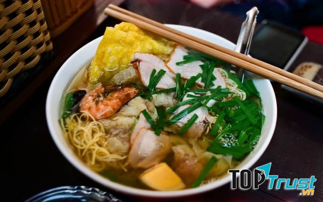 Mì vằn thắn Phương Béo – 09 Hàng Chiếu