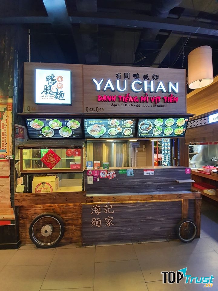 Mì Vịt Tiềm Yau Chan 有間鴨腿麵