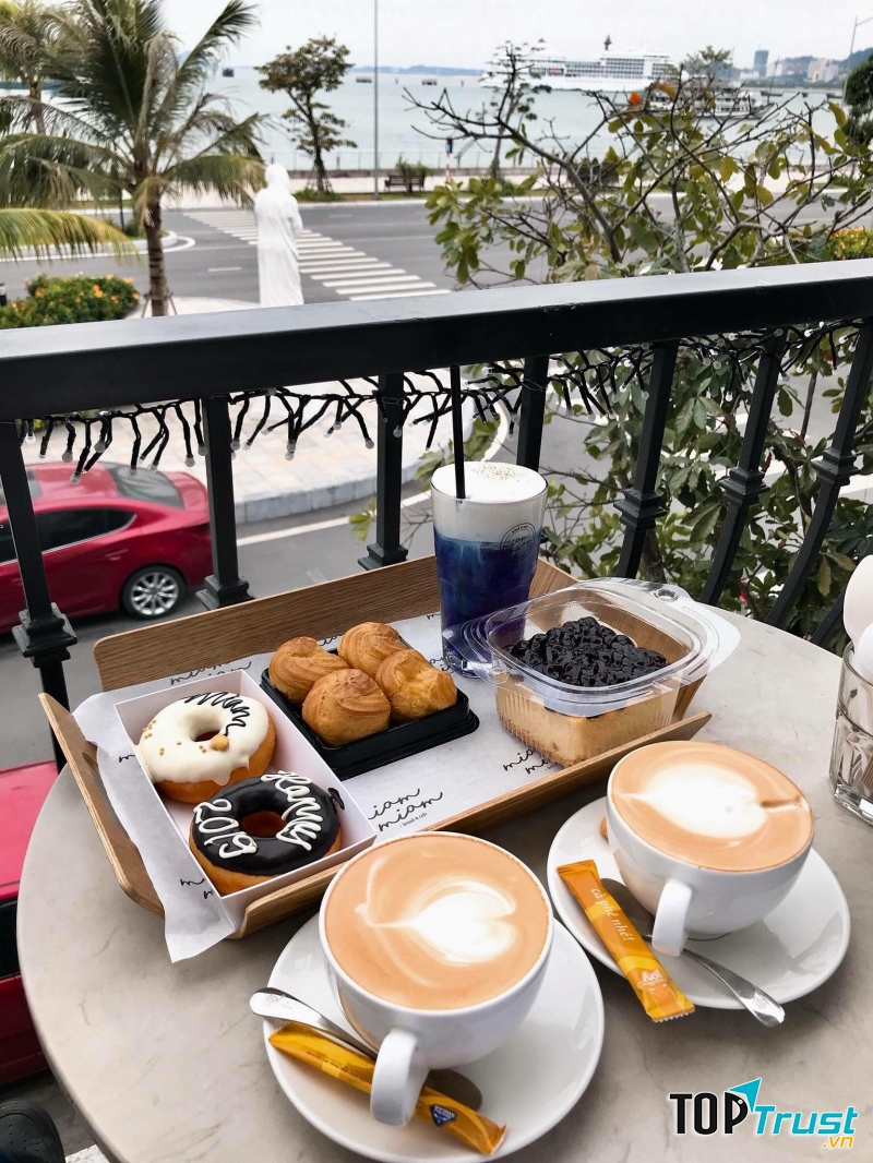 Miam Miam – Bread & Cafe