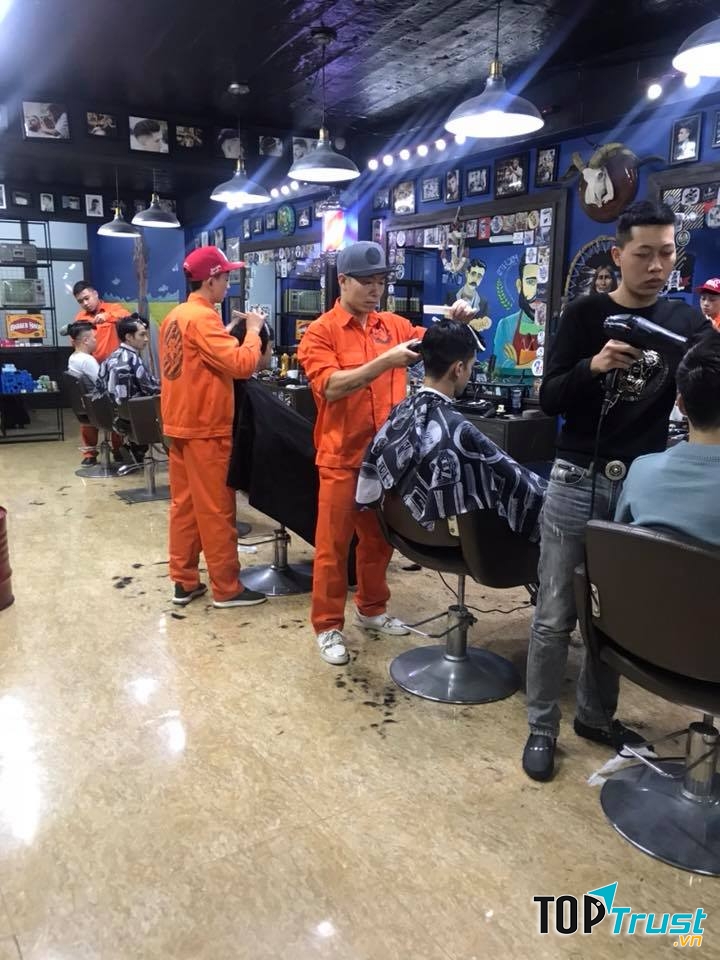 Michi's Barber Shop