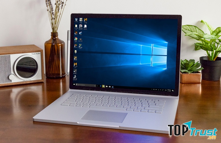 Microsoft Surface Book 2 – Giá từ 25 đến 40 triệu