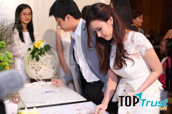 Midu và Phan Thành hôm đính hôn