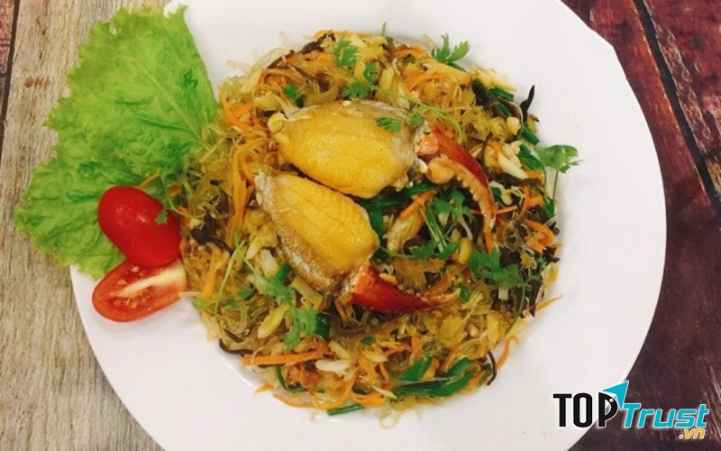 Miến trộn thập cẩm kiểu Hàn Quốc