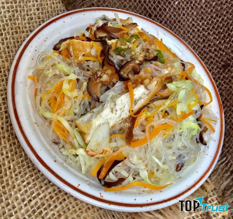 Miến xào chả cá