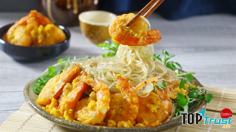 Miến xào tôm sốt trứng muối