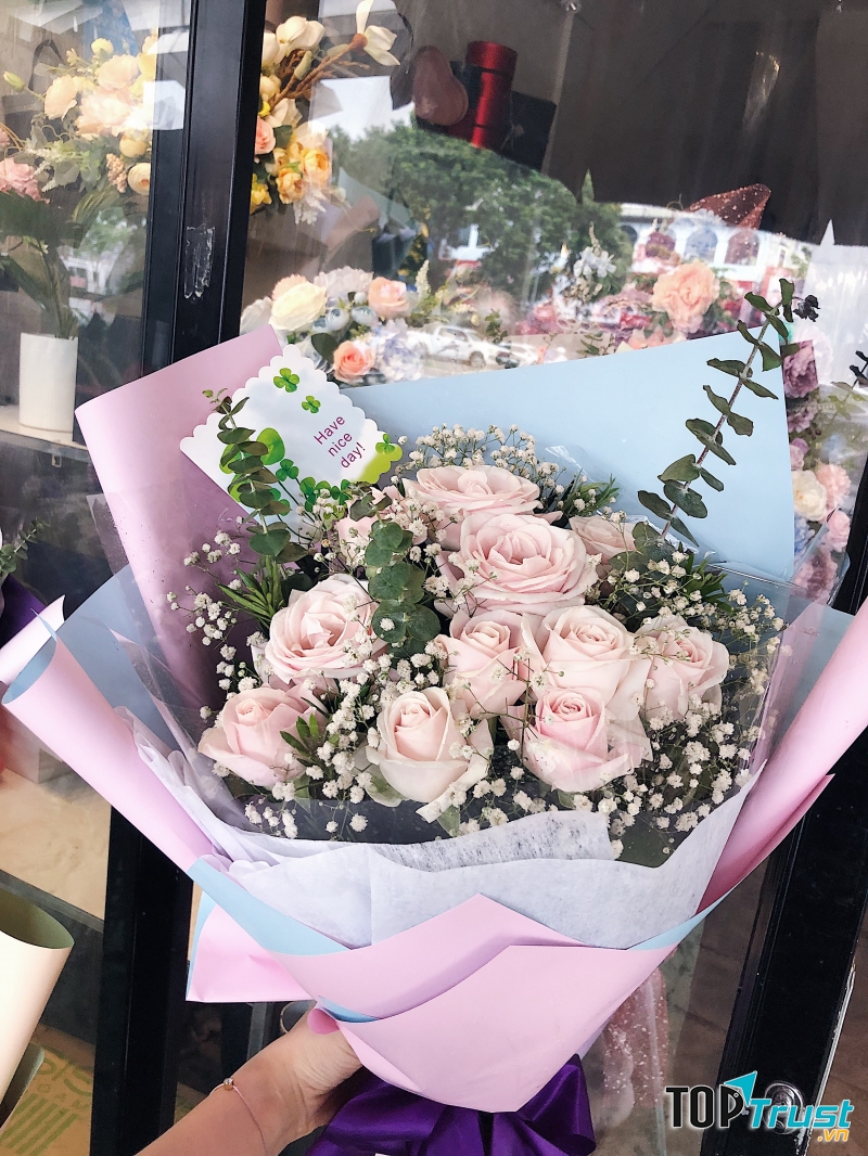 Mỗi bó hoa đều chất chứa bao tâm tình người tặng