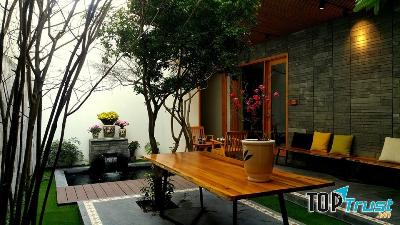 Minh house