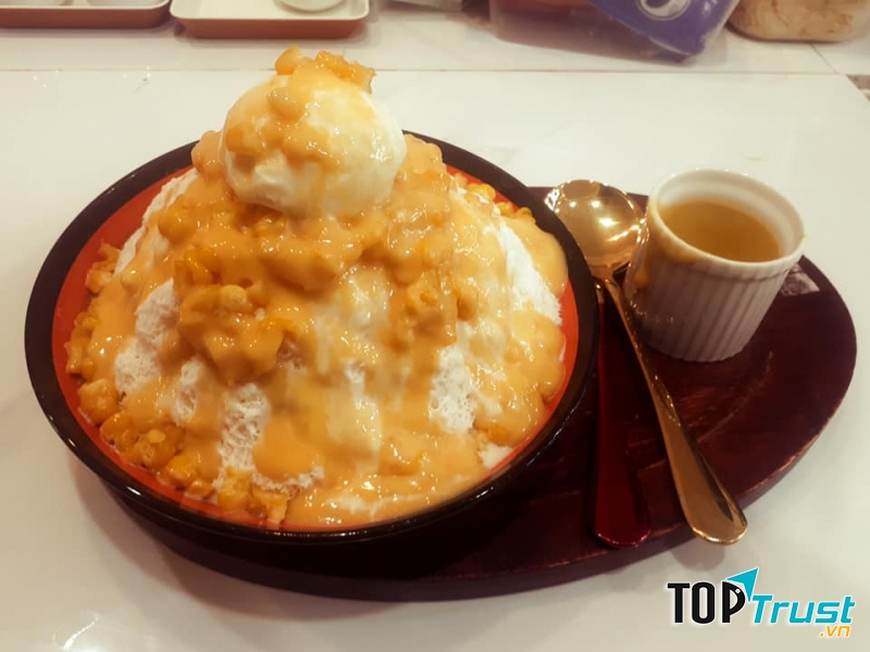 Minh Hưng Bakery and Coffee