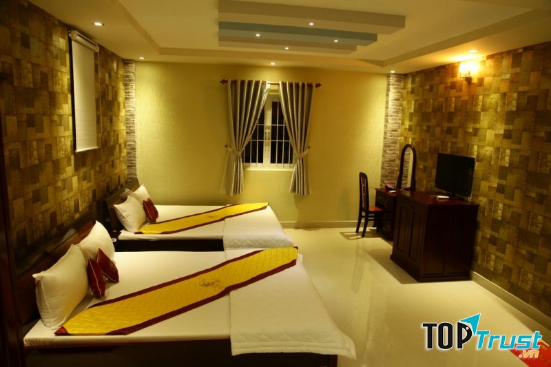 Phòng nghỉ có nội thất cao cấp cùng với hệ thống thiết bị hiện đại đạt tiêu chuẩn 2 sao cho bạn những phút giây thư giãn tuyệt vời.