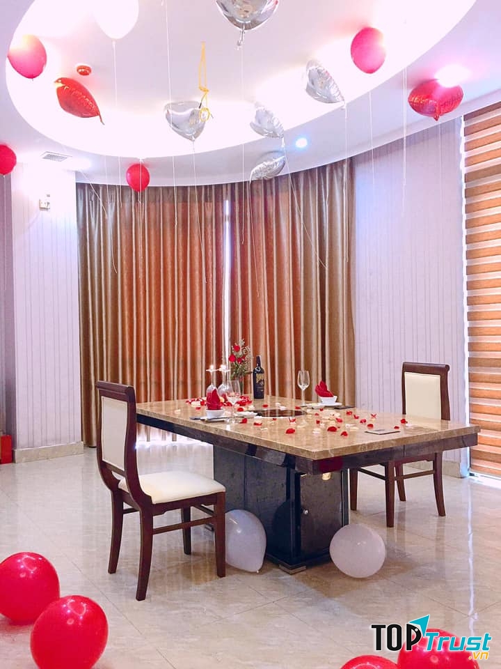 Minh Nguyệt Restaurant