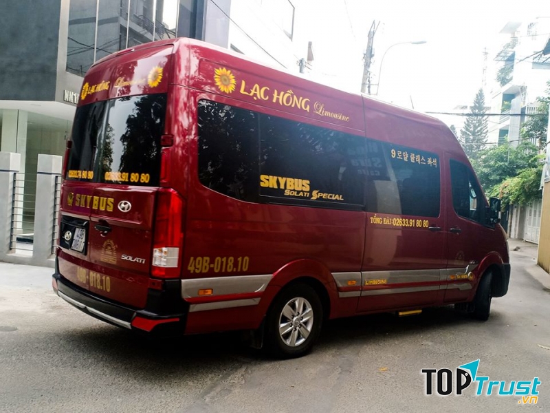 Limousine Lạc Hồng