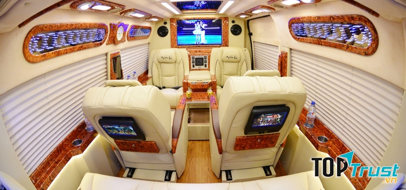 Limousine Lạc Hồng