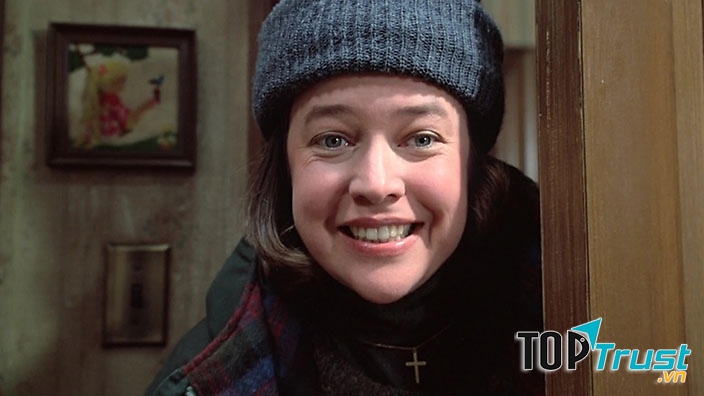 Kathy Bates với khuôn mặt đáng sợ của nhân vật Annie Wilkes