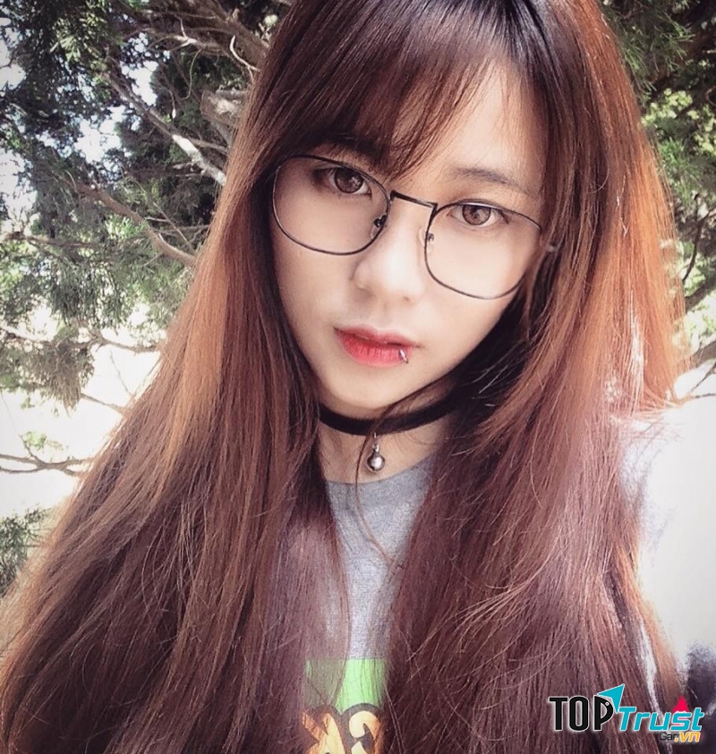 Nữ streamer mới nổi Misthy