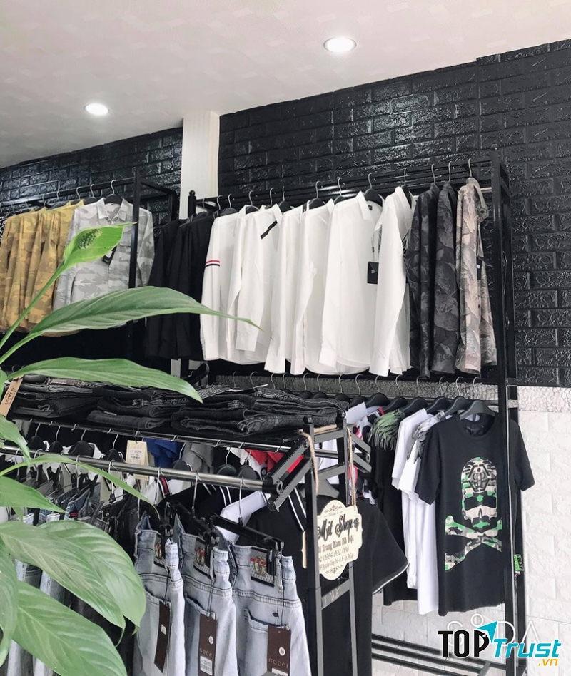 Họa tiết sản phẩm đa dạng, đầy đủ mọi phong cách từ nhã nhặn, đơn giản cho đến cá tính, cool ngầu đều có cả