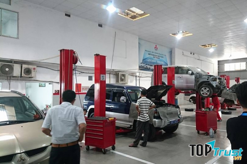 Mitsubishi Bắc Quang