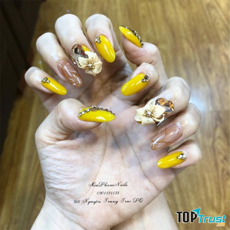 MiuPhamNails