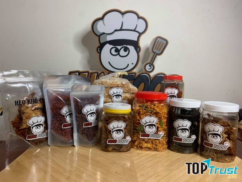 Các món đặc biệt nổi bật của Mixi Food là khô gà, mực rim, khô heo, bánh mì nướng,...