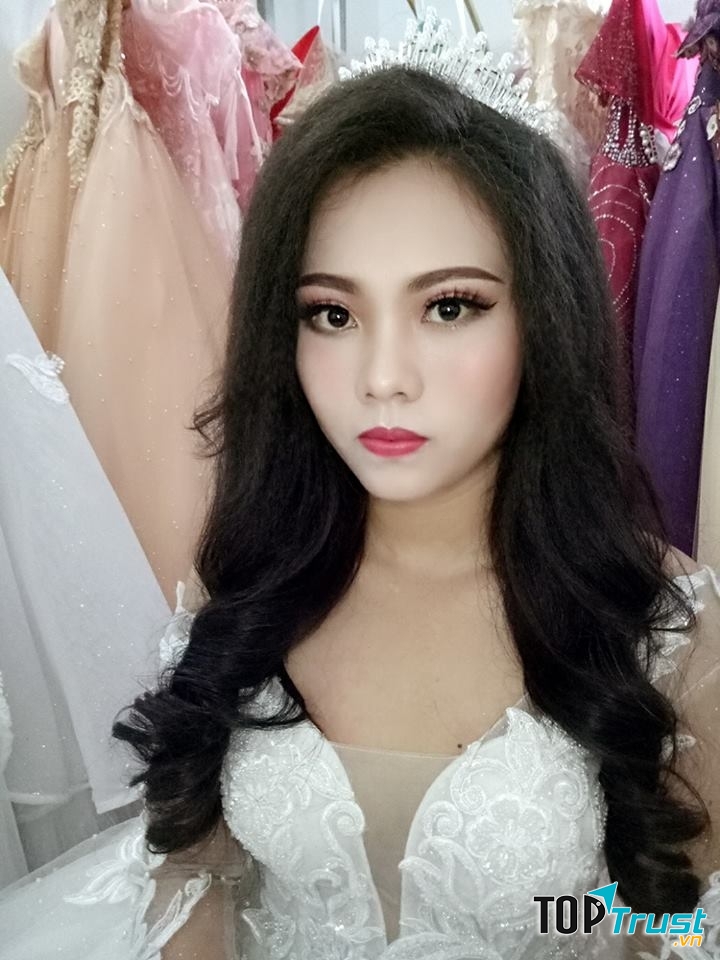 M'kup Nguyễn Trang